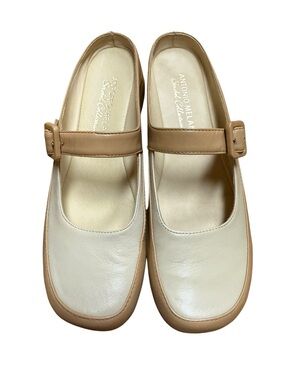 ANTONIO MELANI Two-Tone Cream and Tan Mary Jane Flats size 6